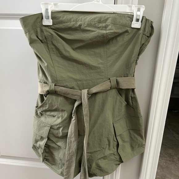 Romper - Picture 2 of 6